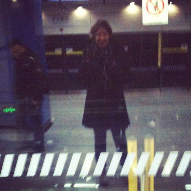 waiting for the subway train in SH